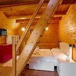 Chalets&apartments - Base Camp Medvědín