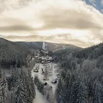 Chalets&apartments - Base Camp Medvědín *