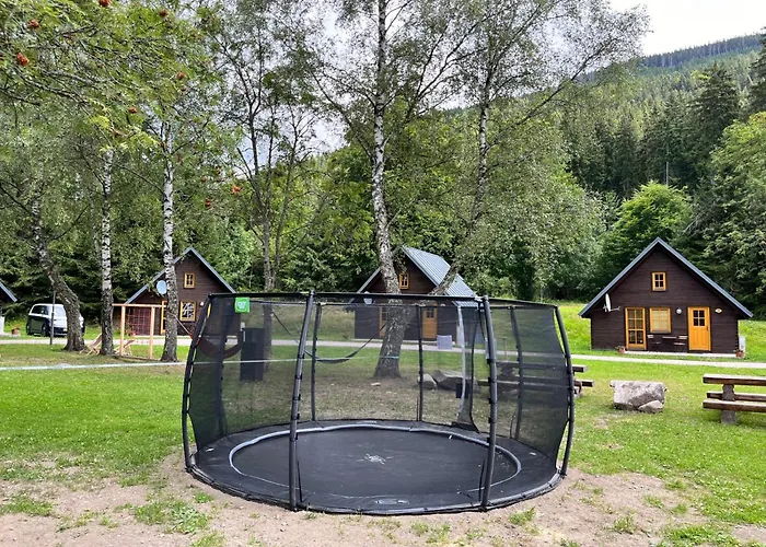 & - Base Camp Medvedin * Špindlerŭv Mlýn
