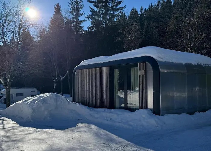 אתר קמפינג & - Base Camp Medvedin Špindlerŭv Mlýn