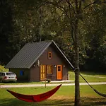 Kamp alanı & - Base Camp Medvedin *