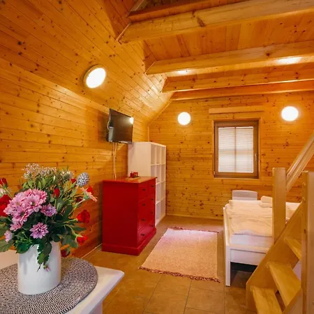 & - Base Camp Medvedin Campsite Spindleruv Mlyn