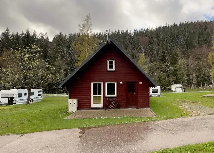 & - Base Camp Medvedin Špindlerŭv Mlýn