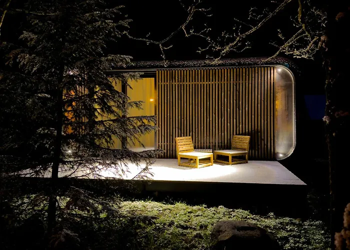 & - Base Camp Medvedin Camping *