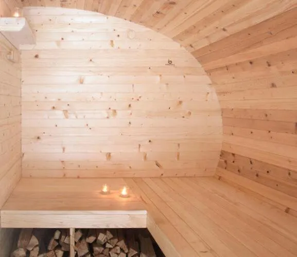 & - Base Camp Medvedin Špindlerŭv Mlýn