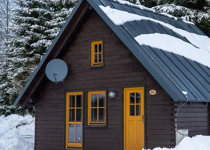 & - Base Camp Medvedin Špindlerŭv Mlýn